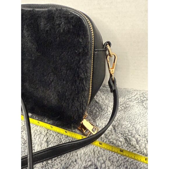 Urban Expressions Sylvester Crossbody-- Faux Fur Front Black MSRP 70 - Picture 5 of 10